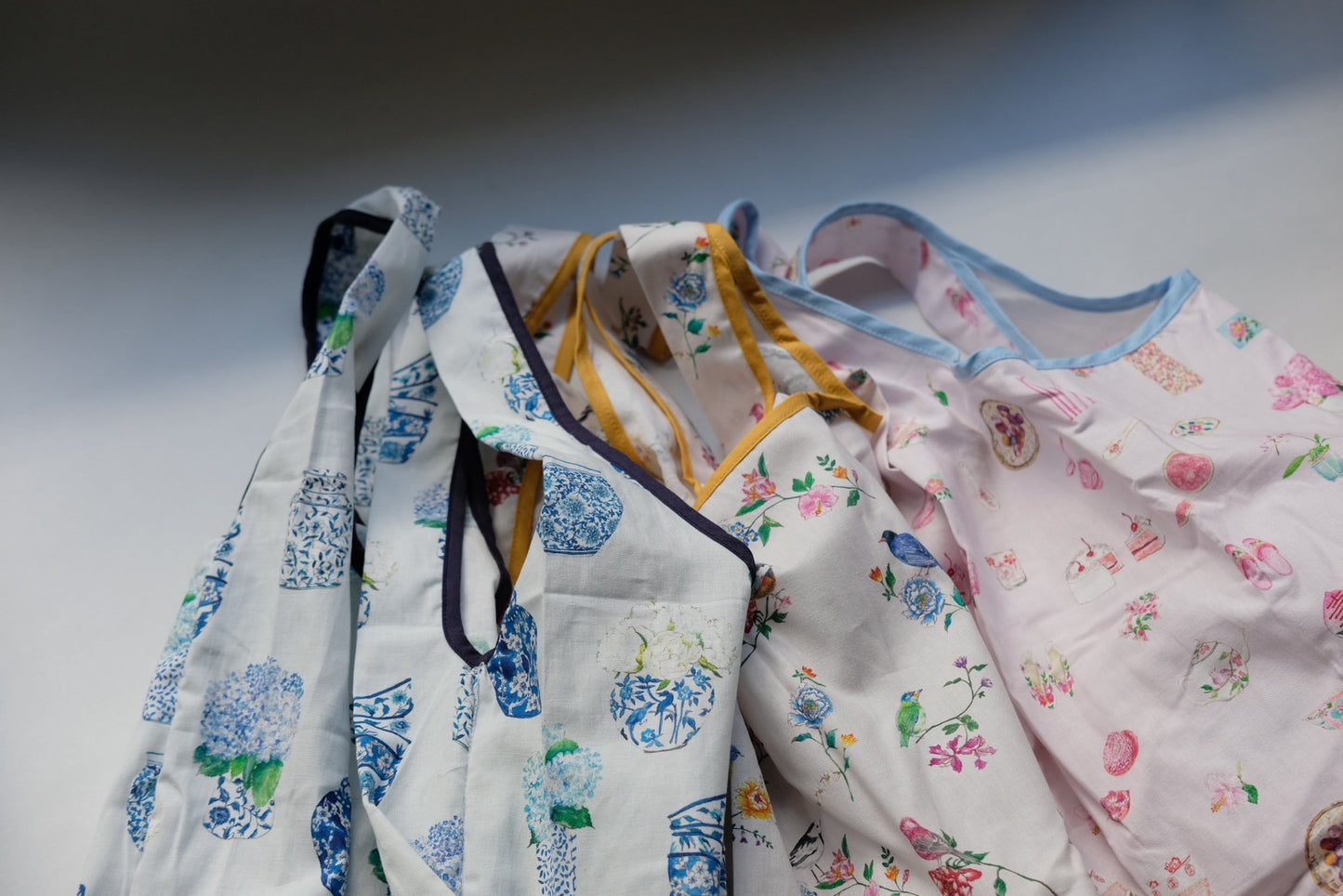 コットンのエコバッグ"Blue and White"