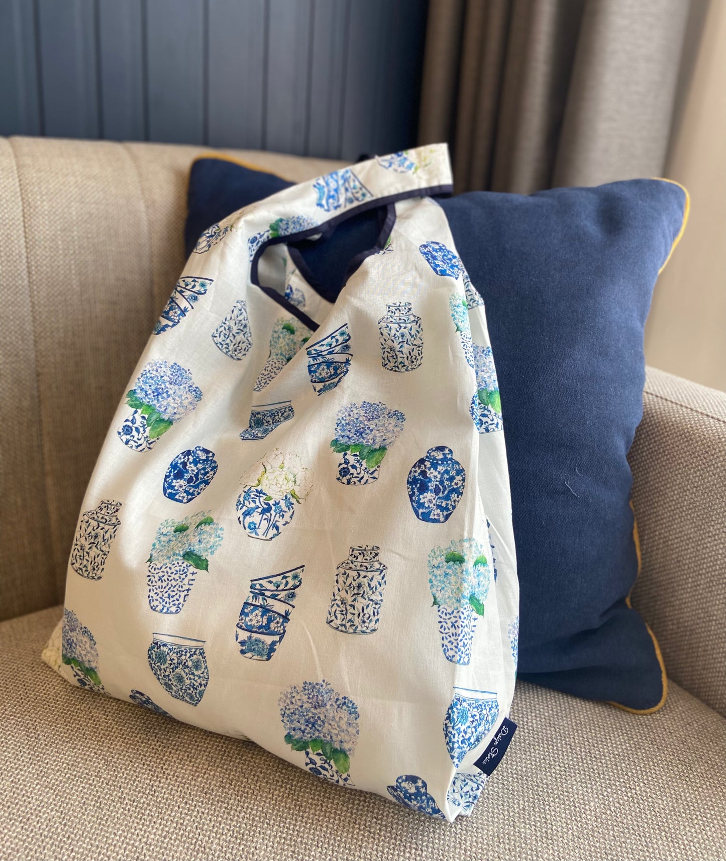 コットンのエコバッグ"Blue and White"