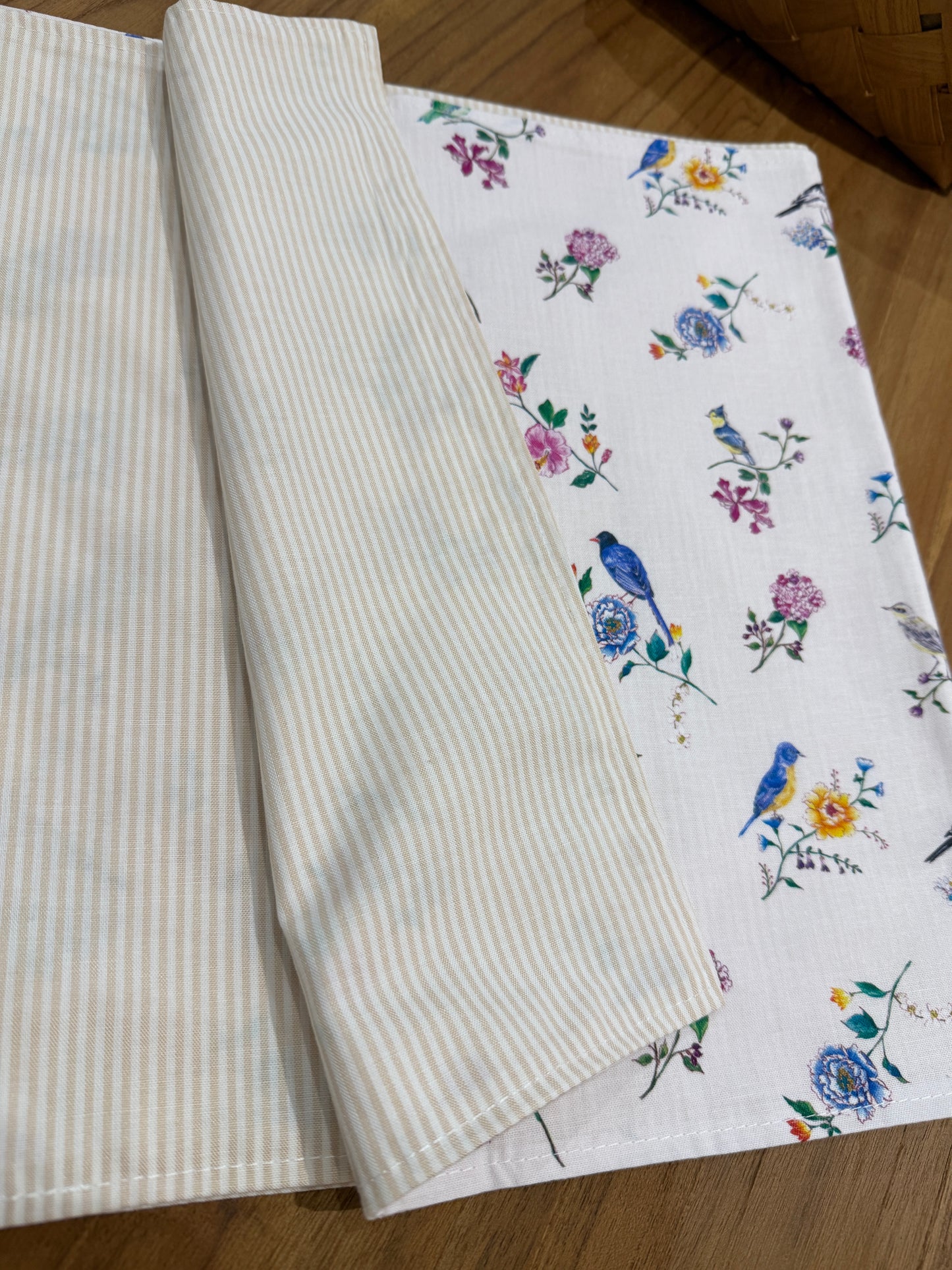 New❗️Birds and Flowers Table Runner/ Table Topper