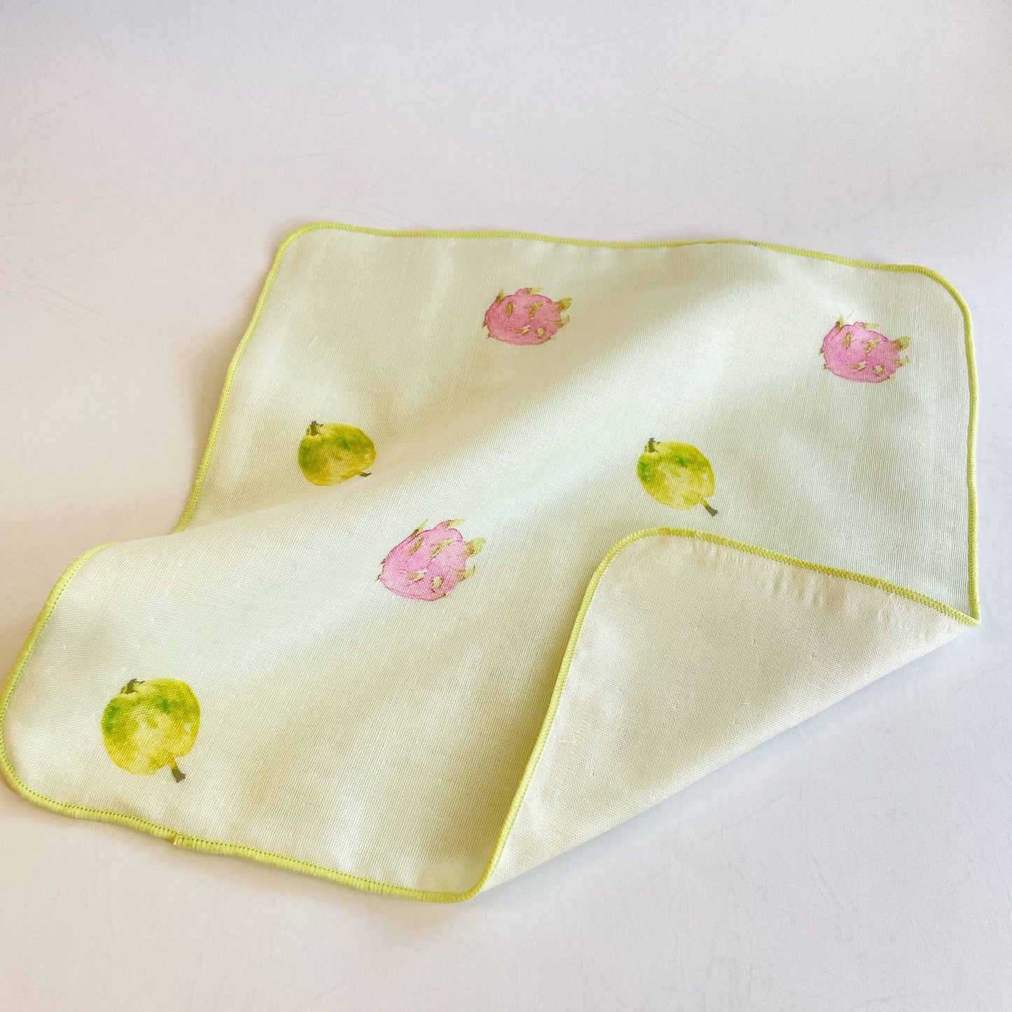 New❗️Baby and Kid Gauze Handkerchiefs 2pcs set (Taiwan Animals/ Fruits)