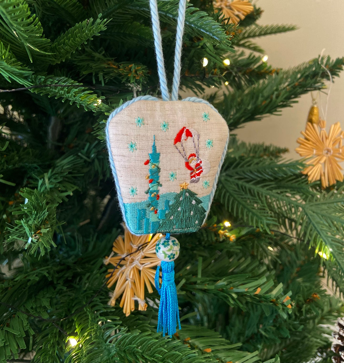 New❗️Lantern-shaped Embroidered Ornament