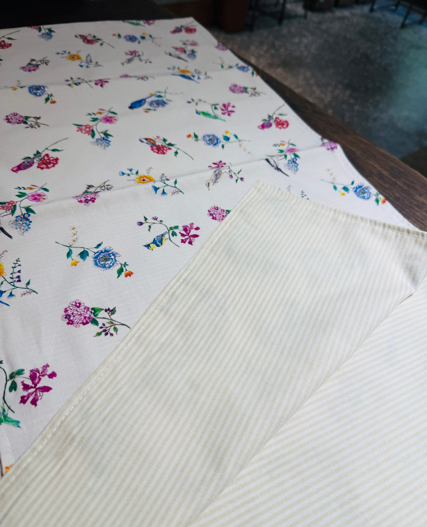 New❗️Birds and Flowers Table Runner/ Table Topper