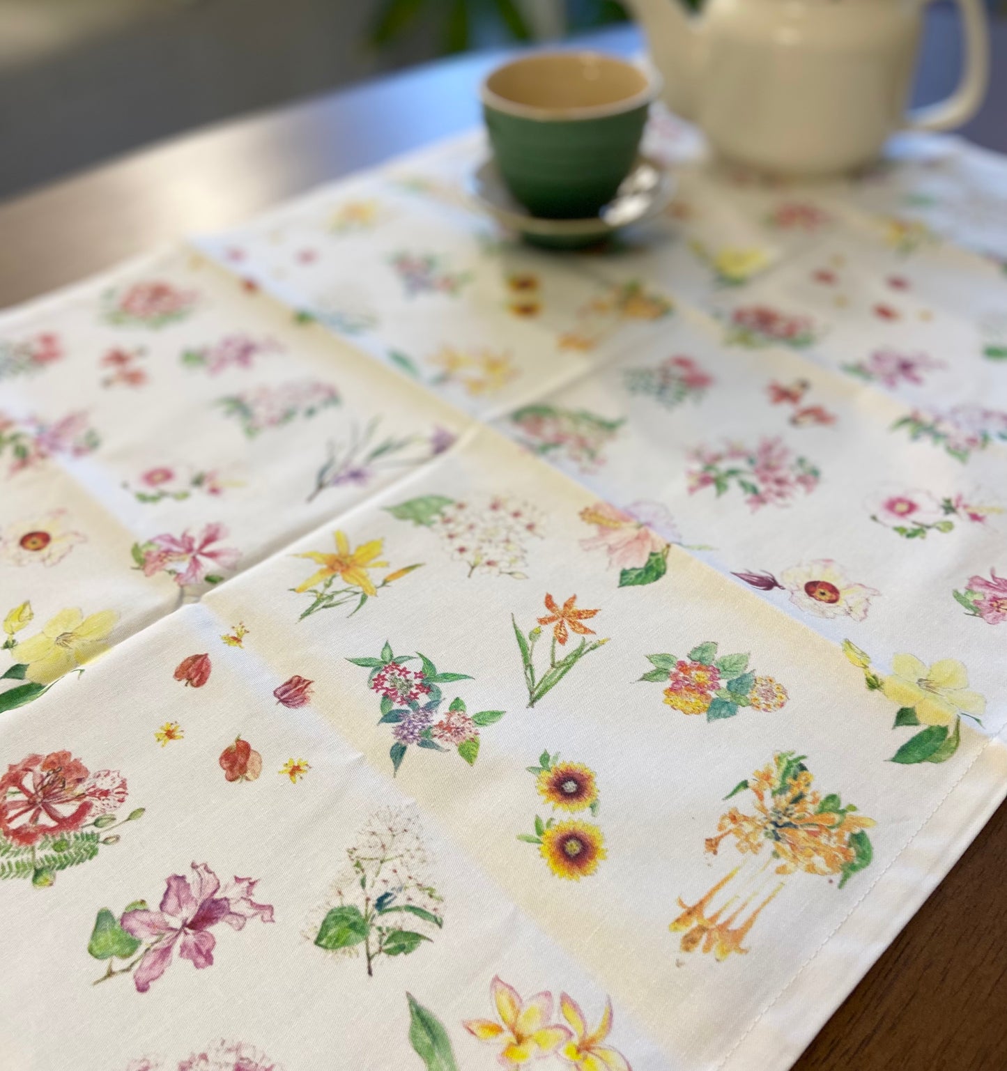 Taiwan flowers in the neighborhood Tea towel